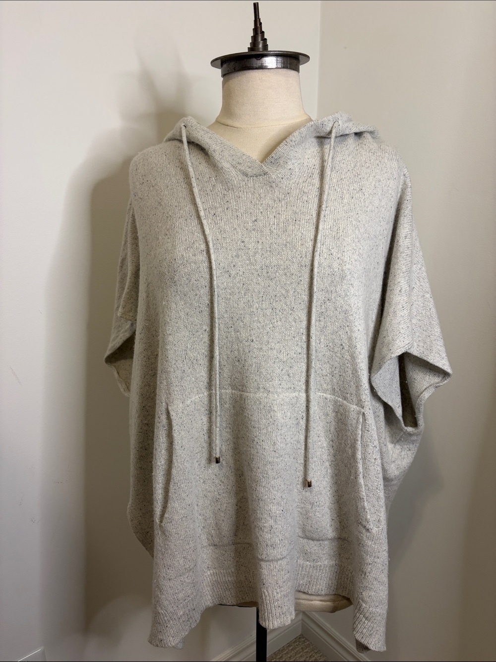 MASSIMO DUTTI Italian Yarn Wool Silk Hooded Poncho Cape Sweater SIZE SMALL